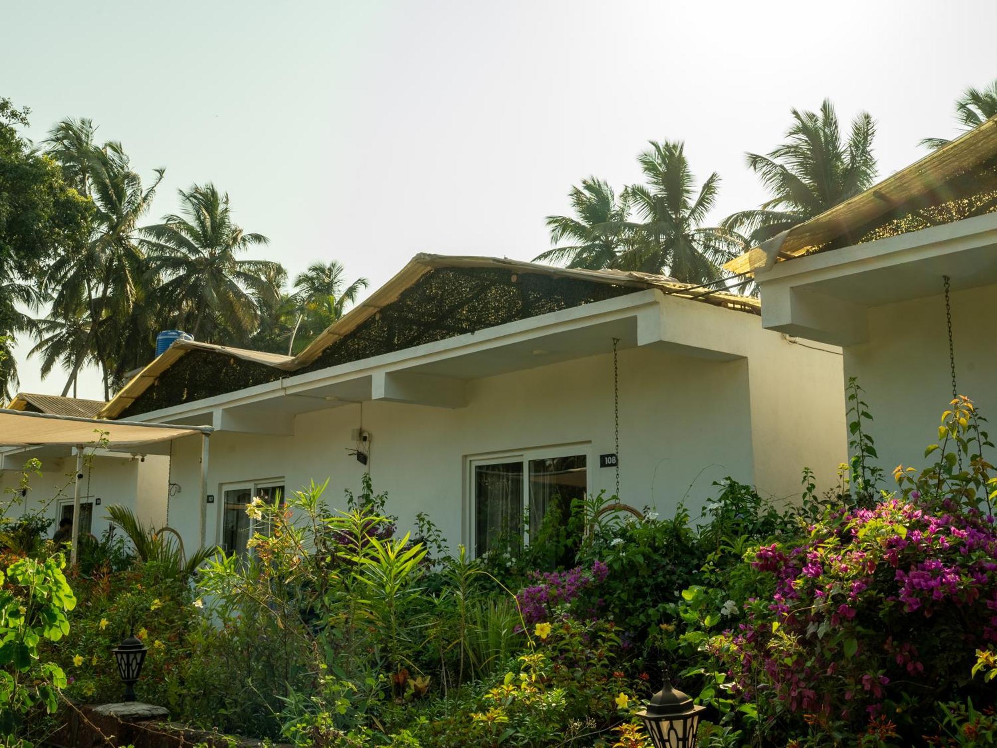 Whiteflower Resort Morjim Kültér fotó